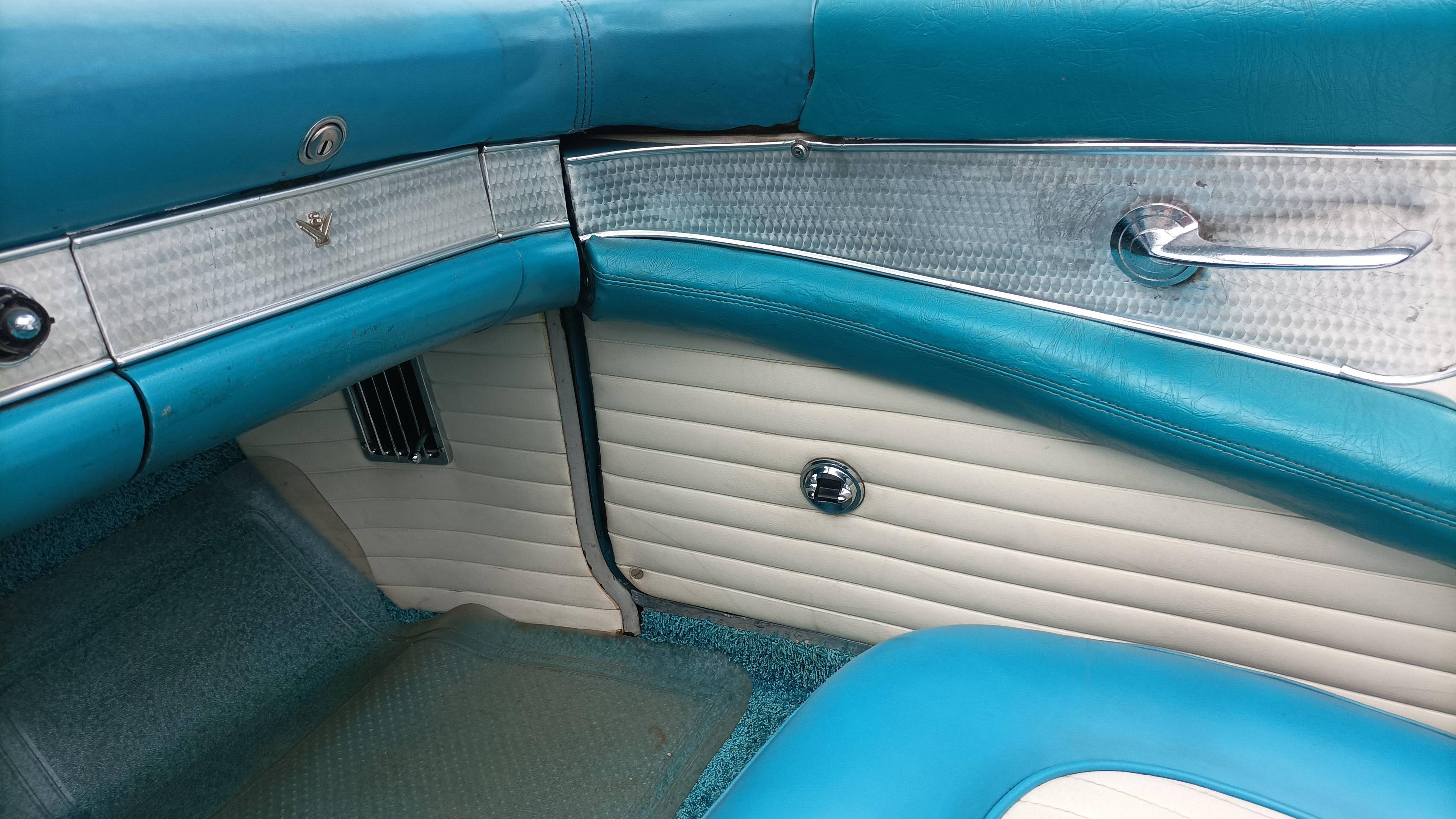 FORD THUNDERBIRD 
