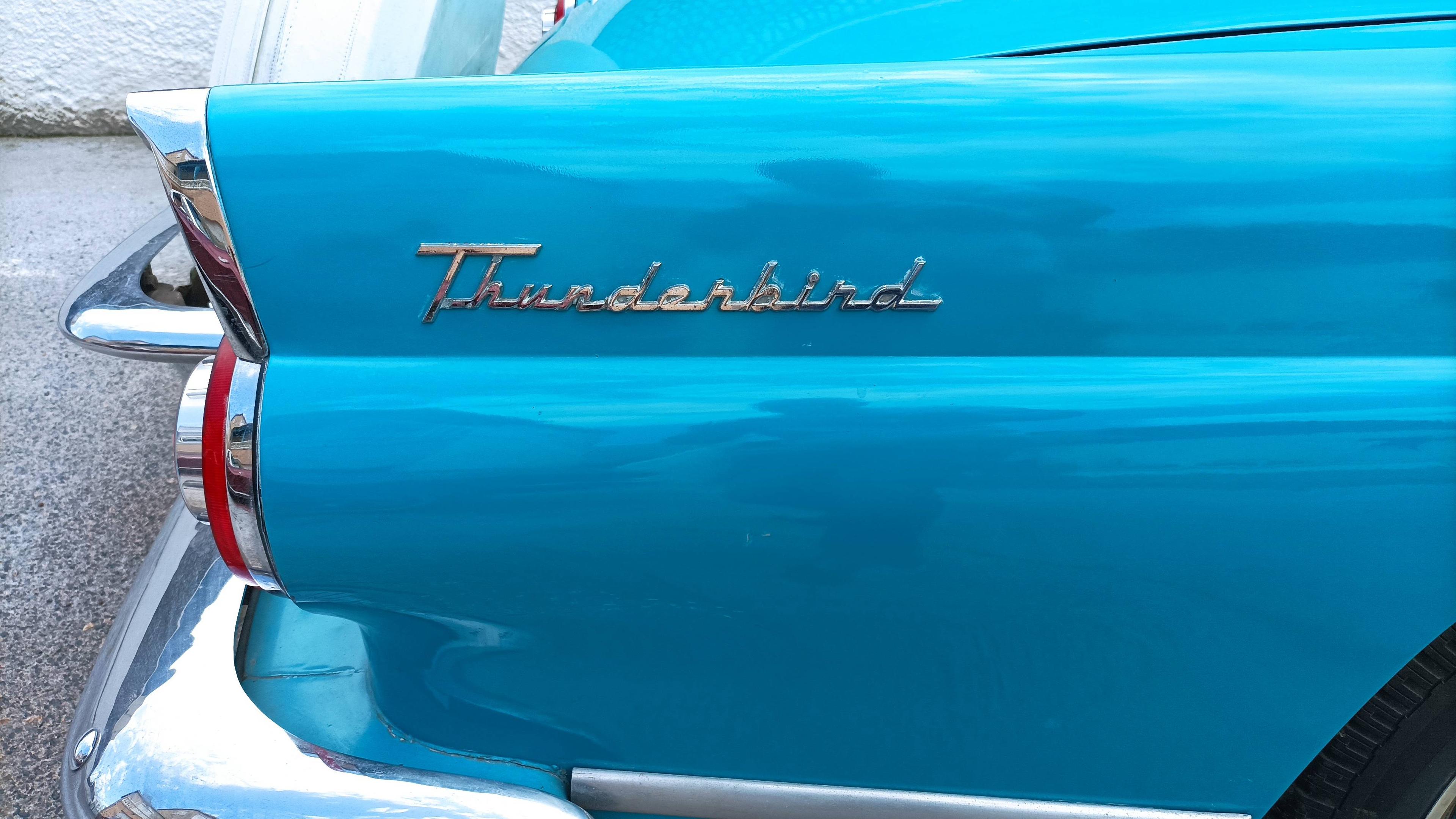 FORD THUNDERBIRD 