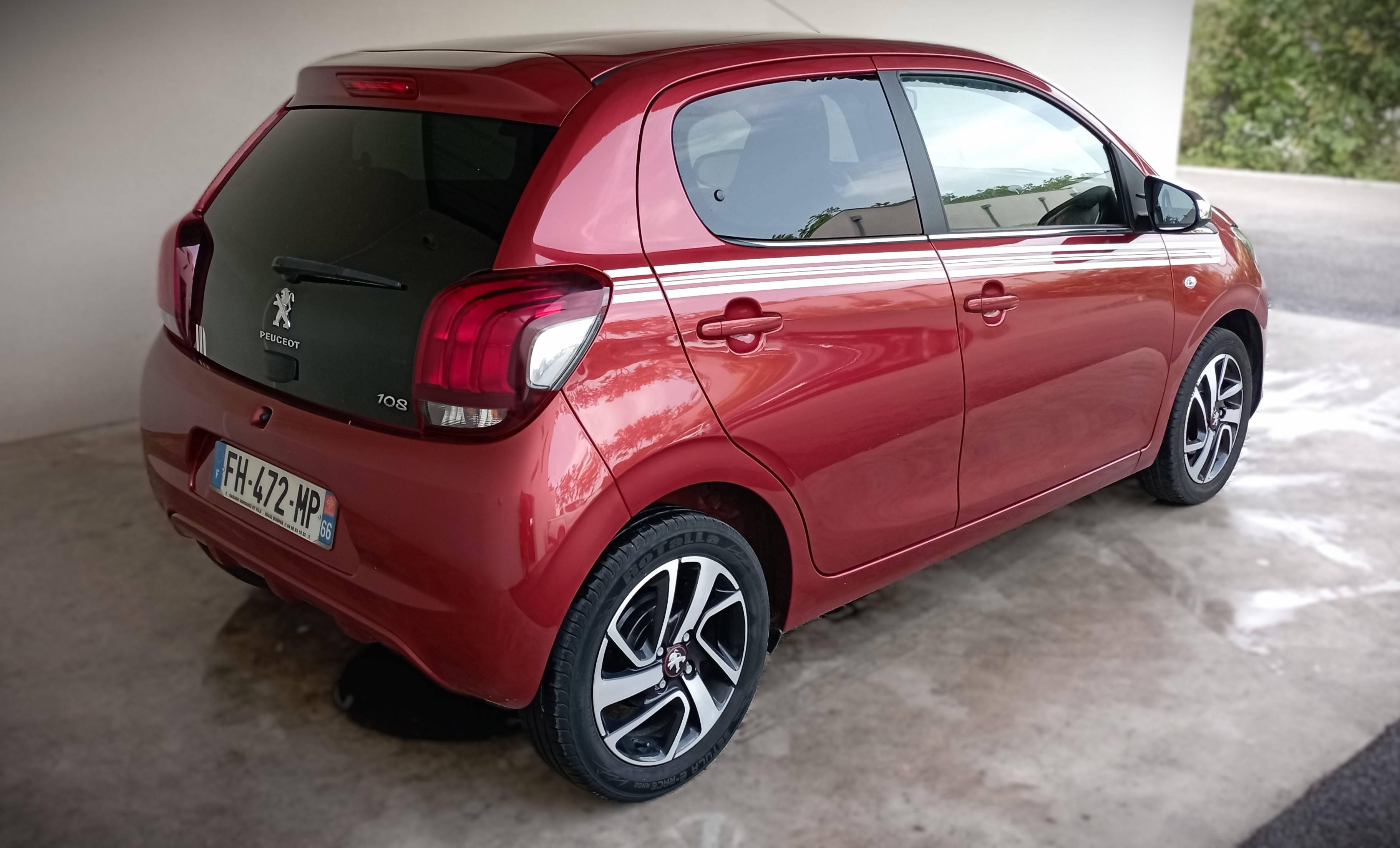 PEUGEOT 108