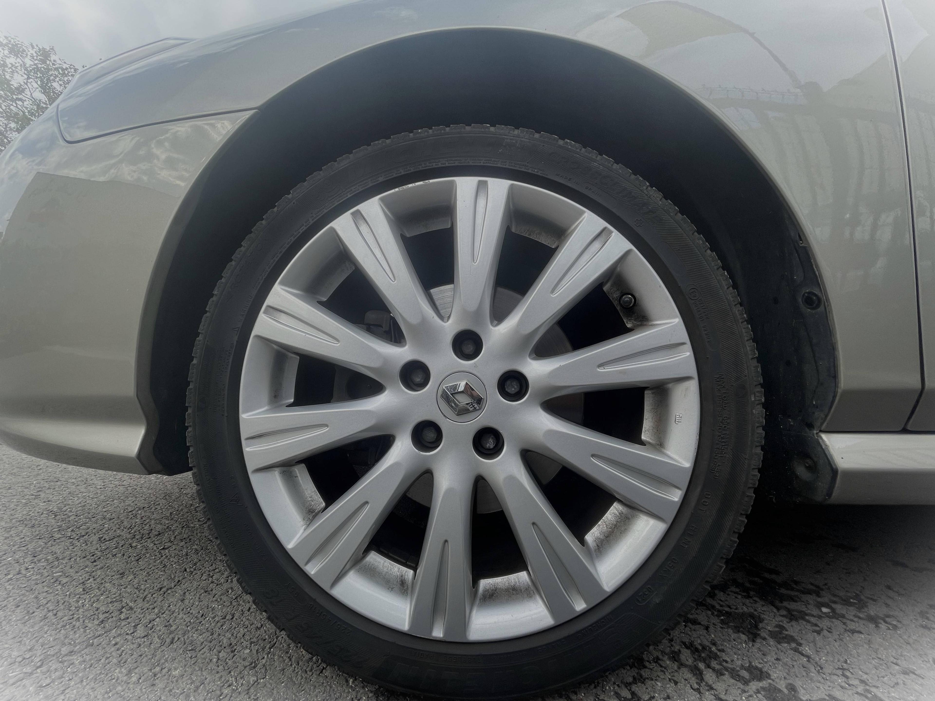 RENAULT RENAULT LATITUDE