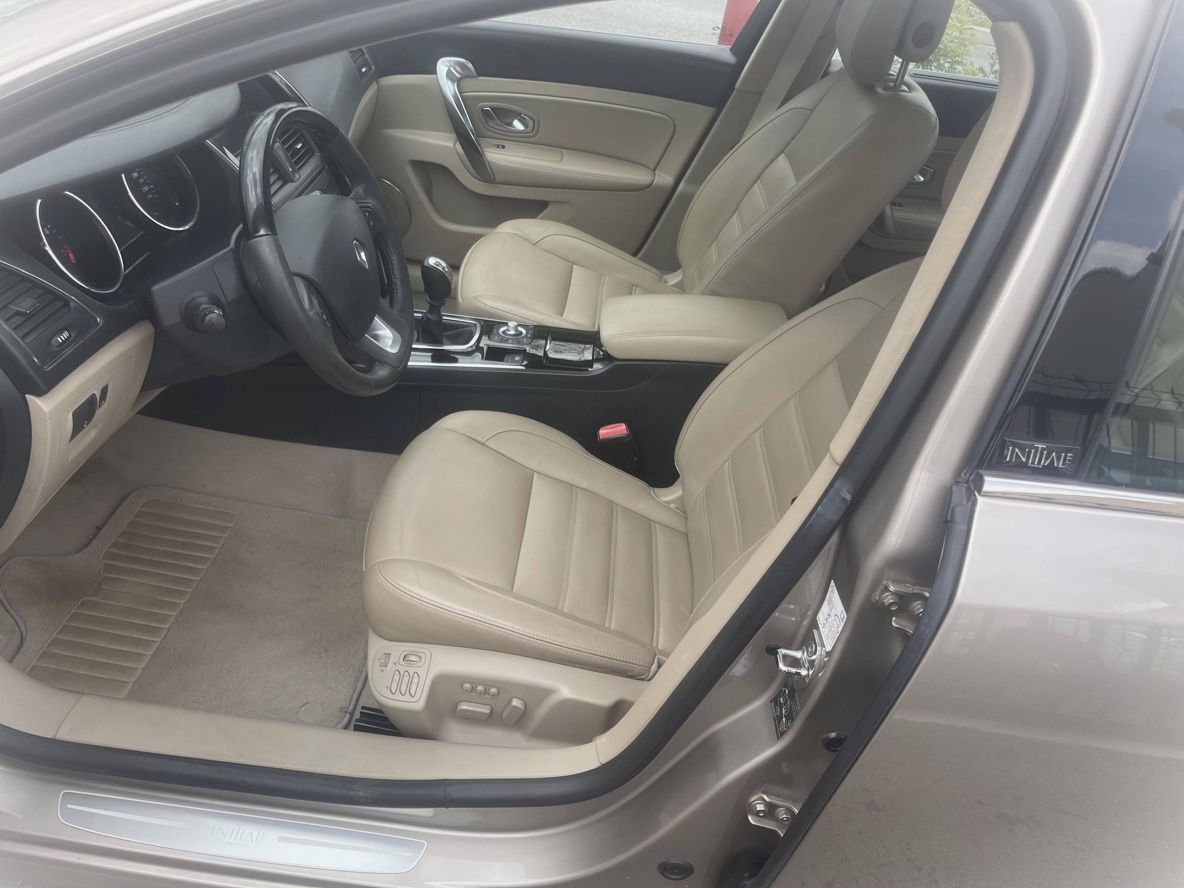 RENAULT RENAULT LATITUDE