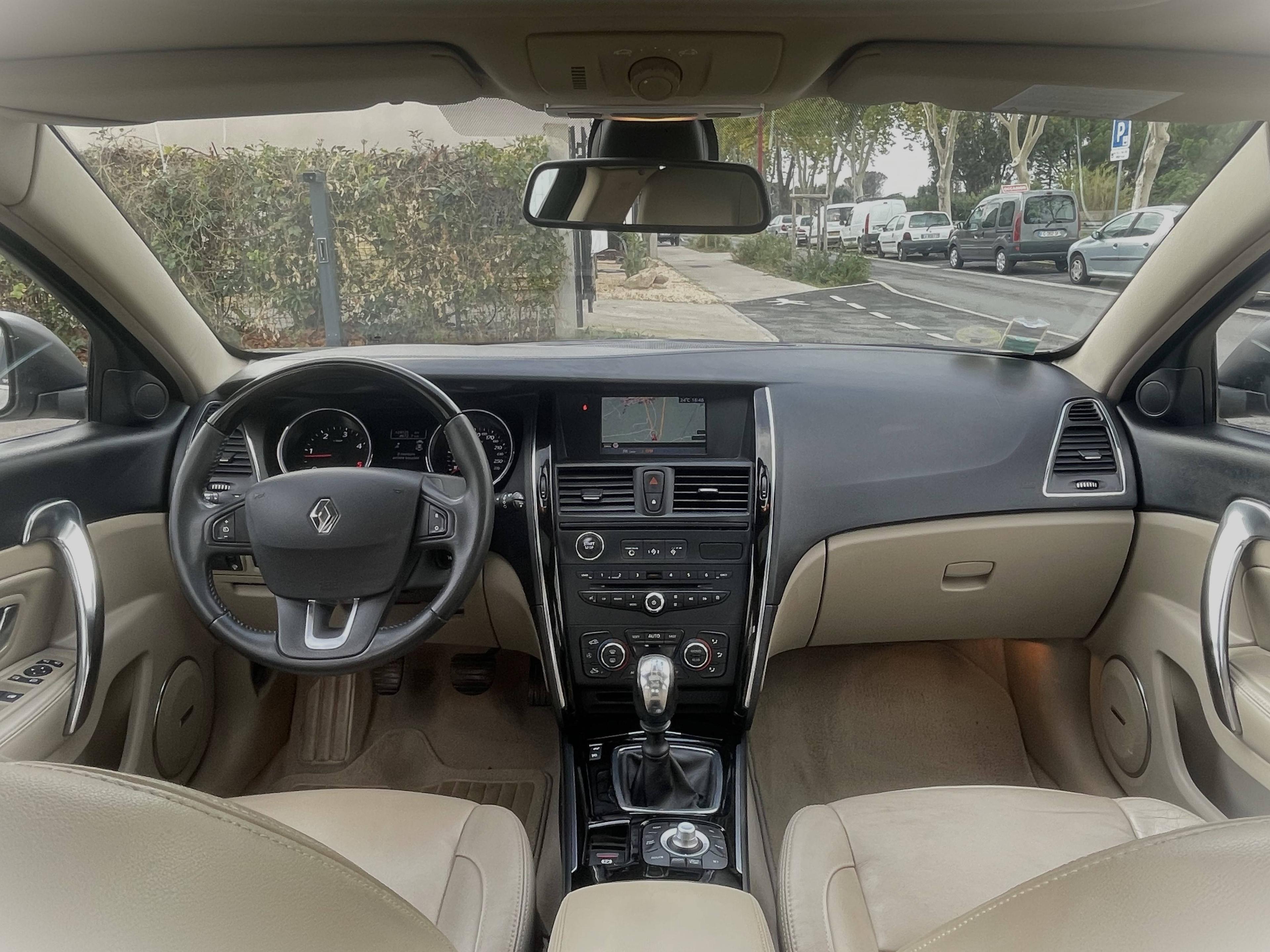 RENAULT RENAULT LATITUDE