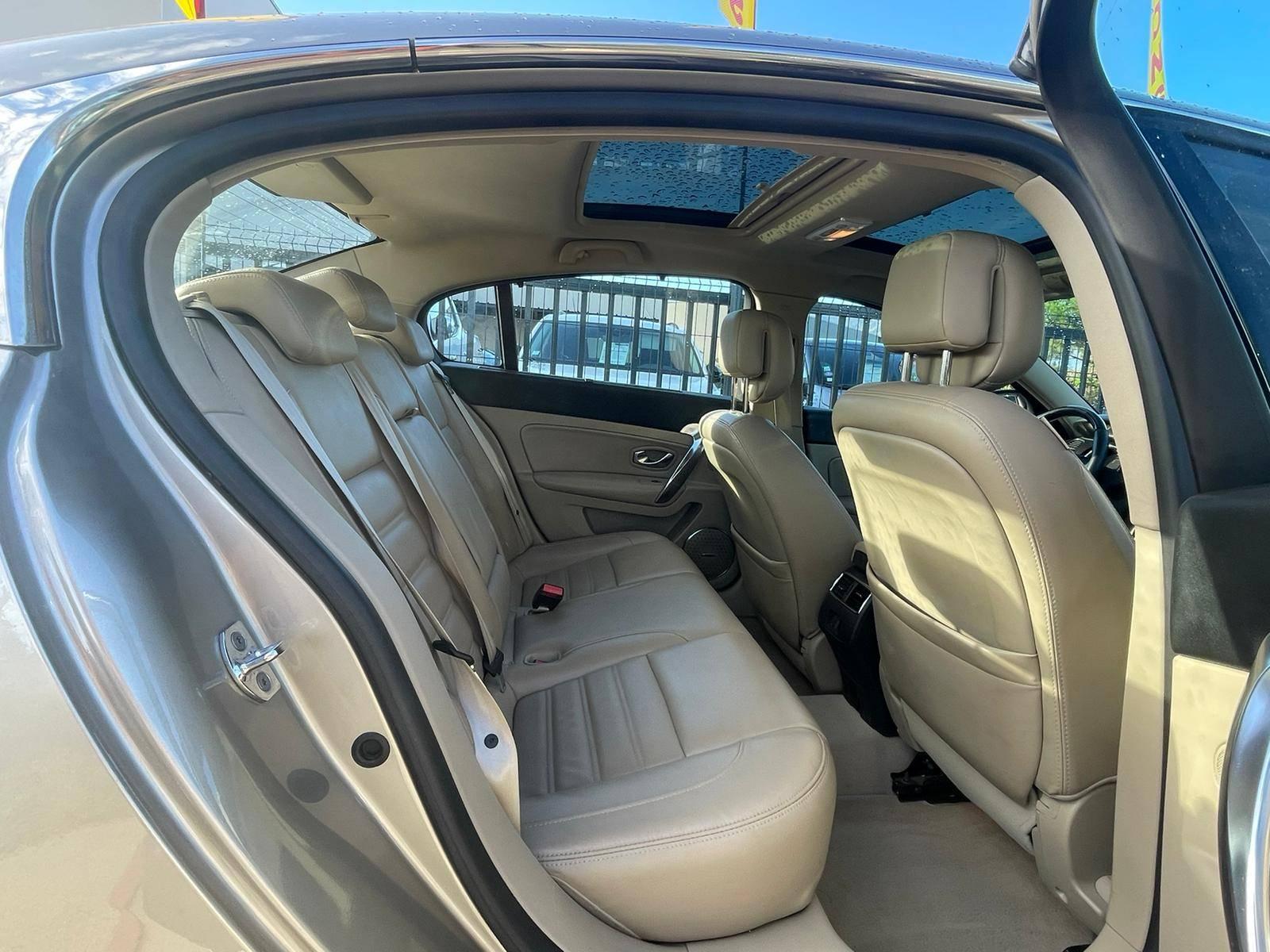 RENAULT RENAULT LATITUDE