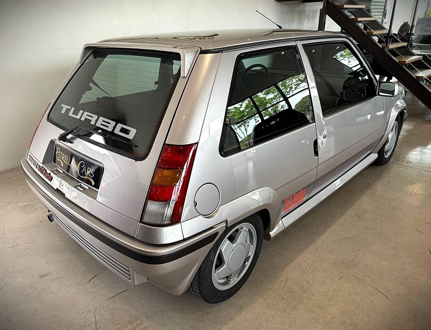 RENAULT RENAULT R5