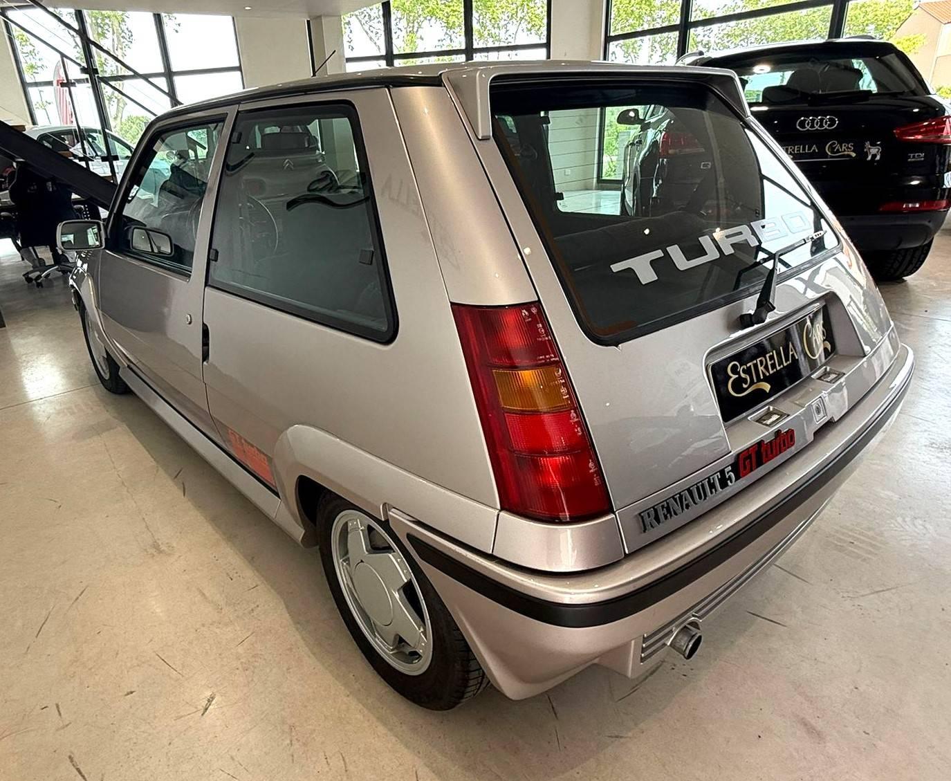 RENAULT RENAULT R5