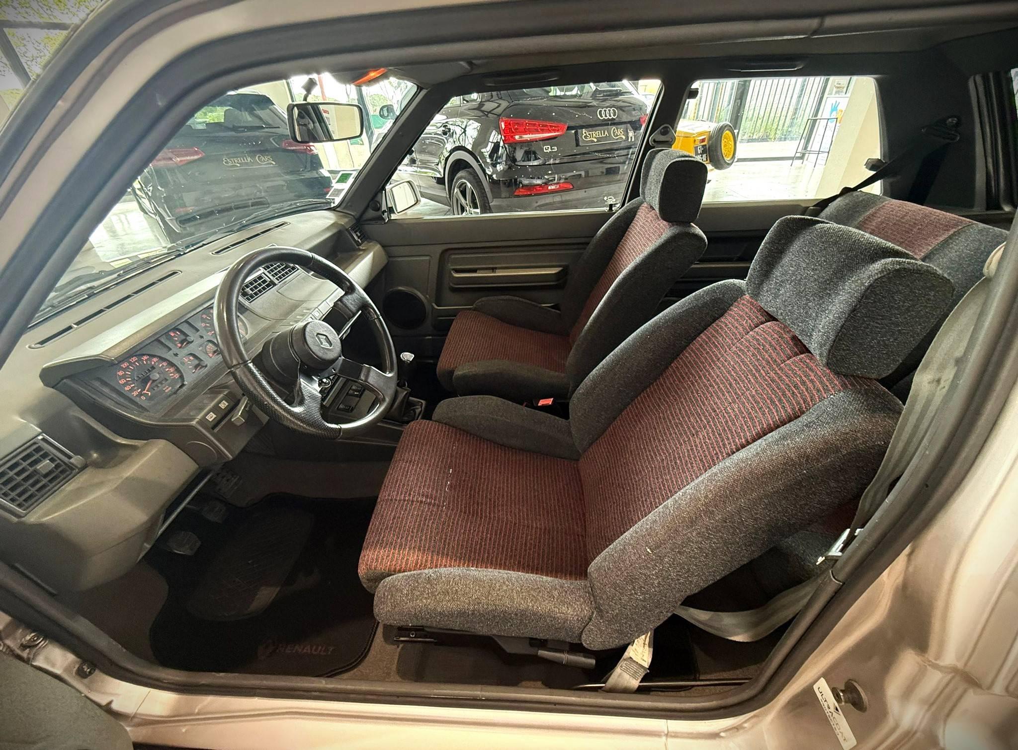 RENAULT RENAULT R5