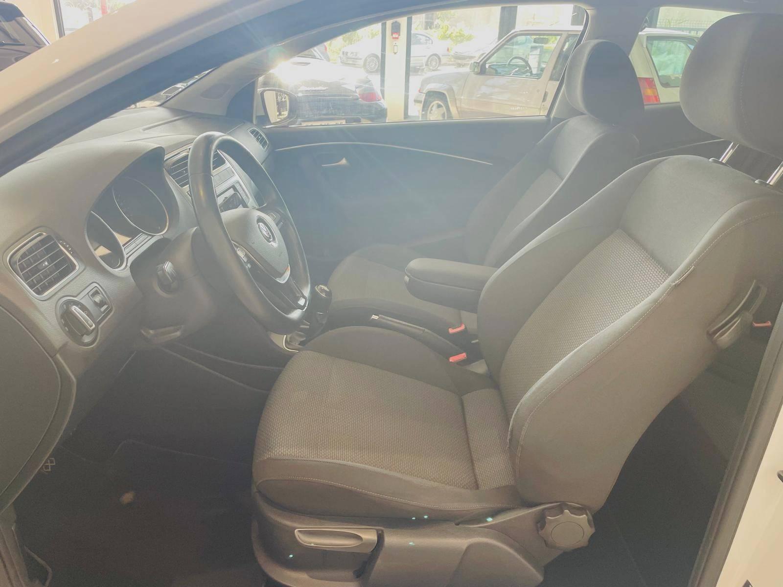 VOLKSWAGEN VOLKSWAGEN POLO