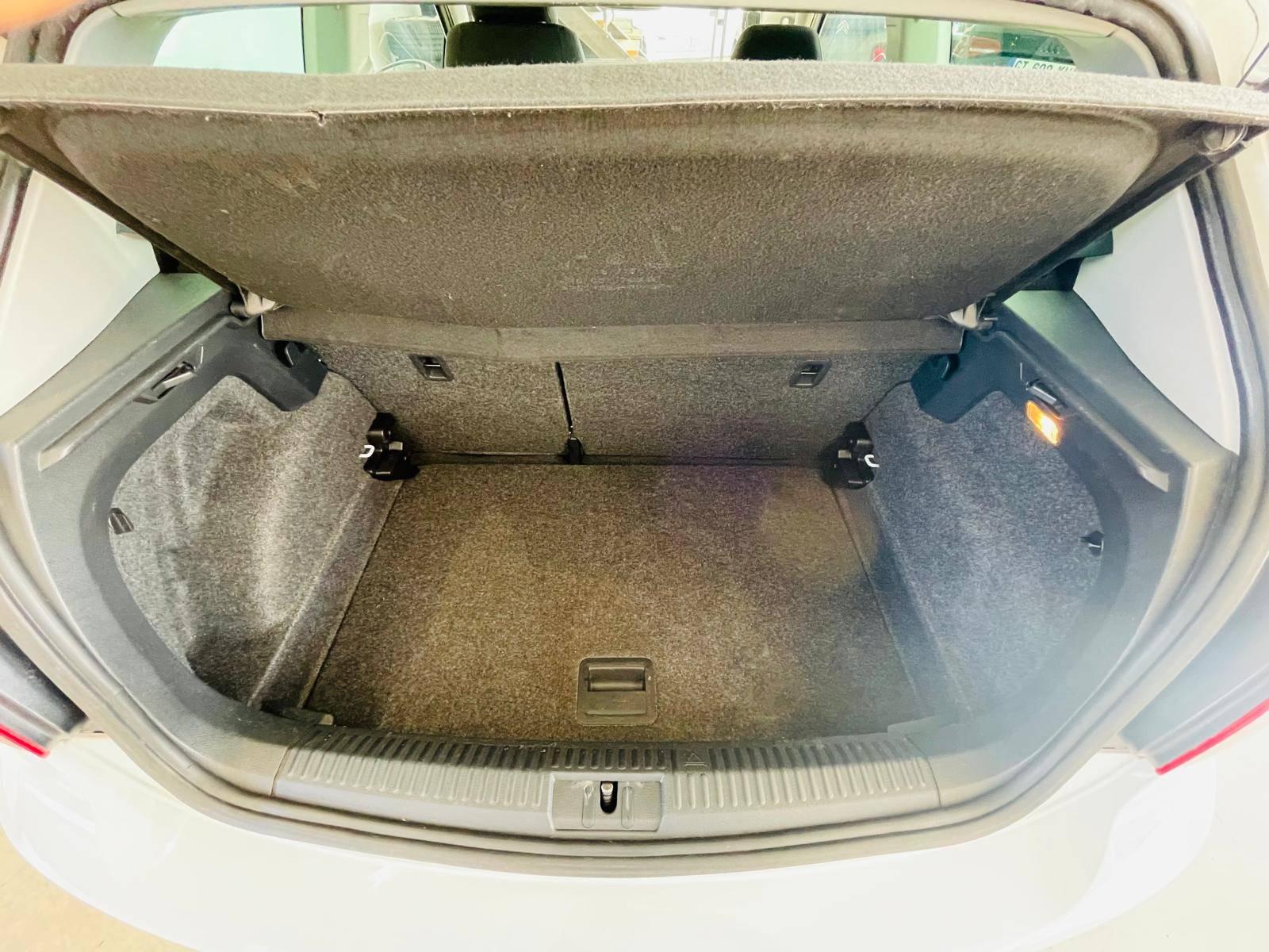 VOLKSWAGEN VOLKSWAGEN POLO