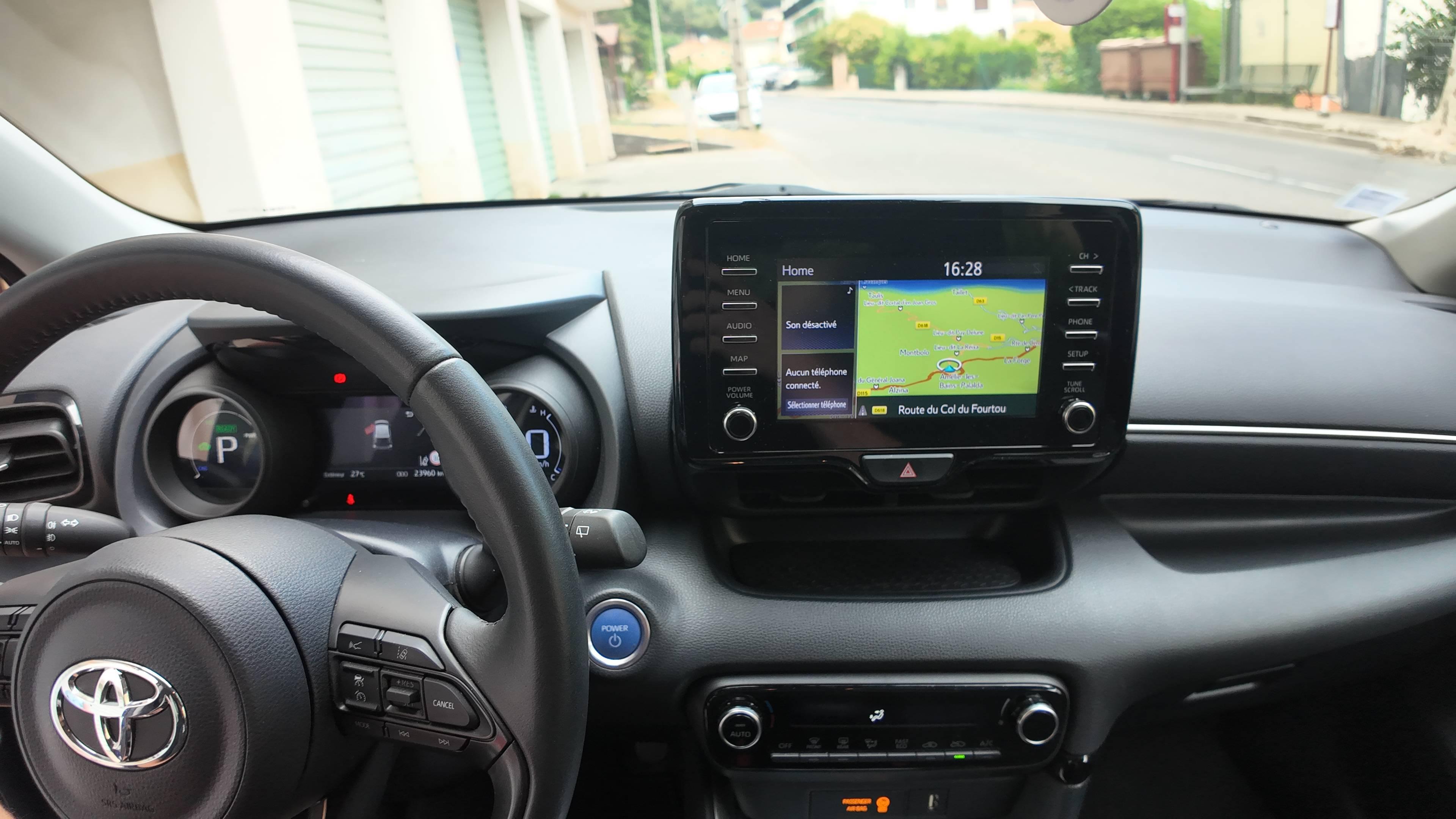 TOYOTA YARIS