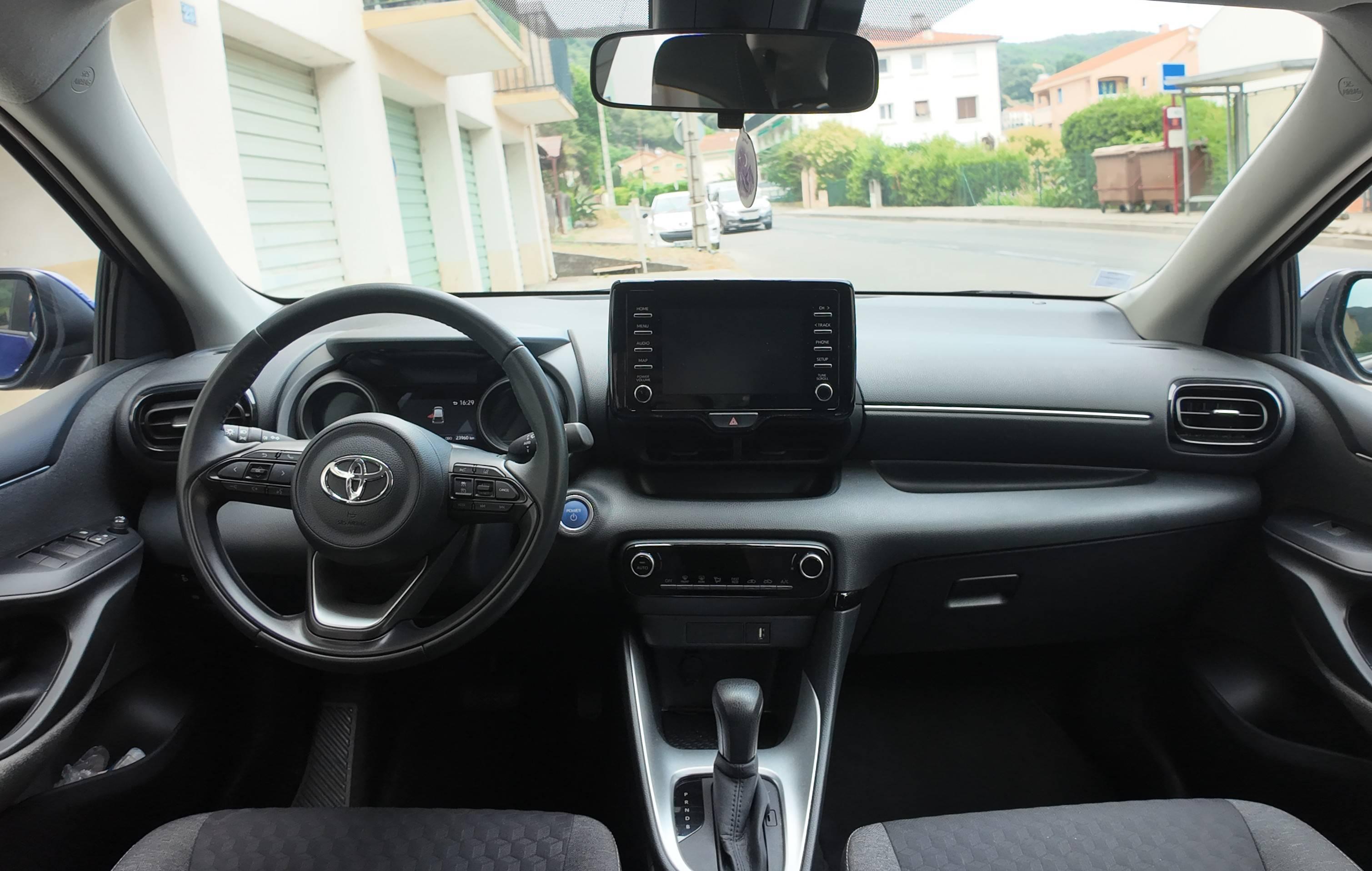 TOYOTA YARIS