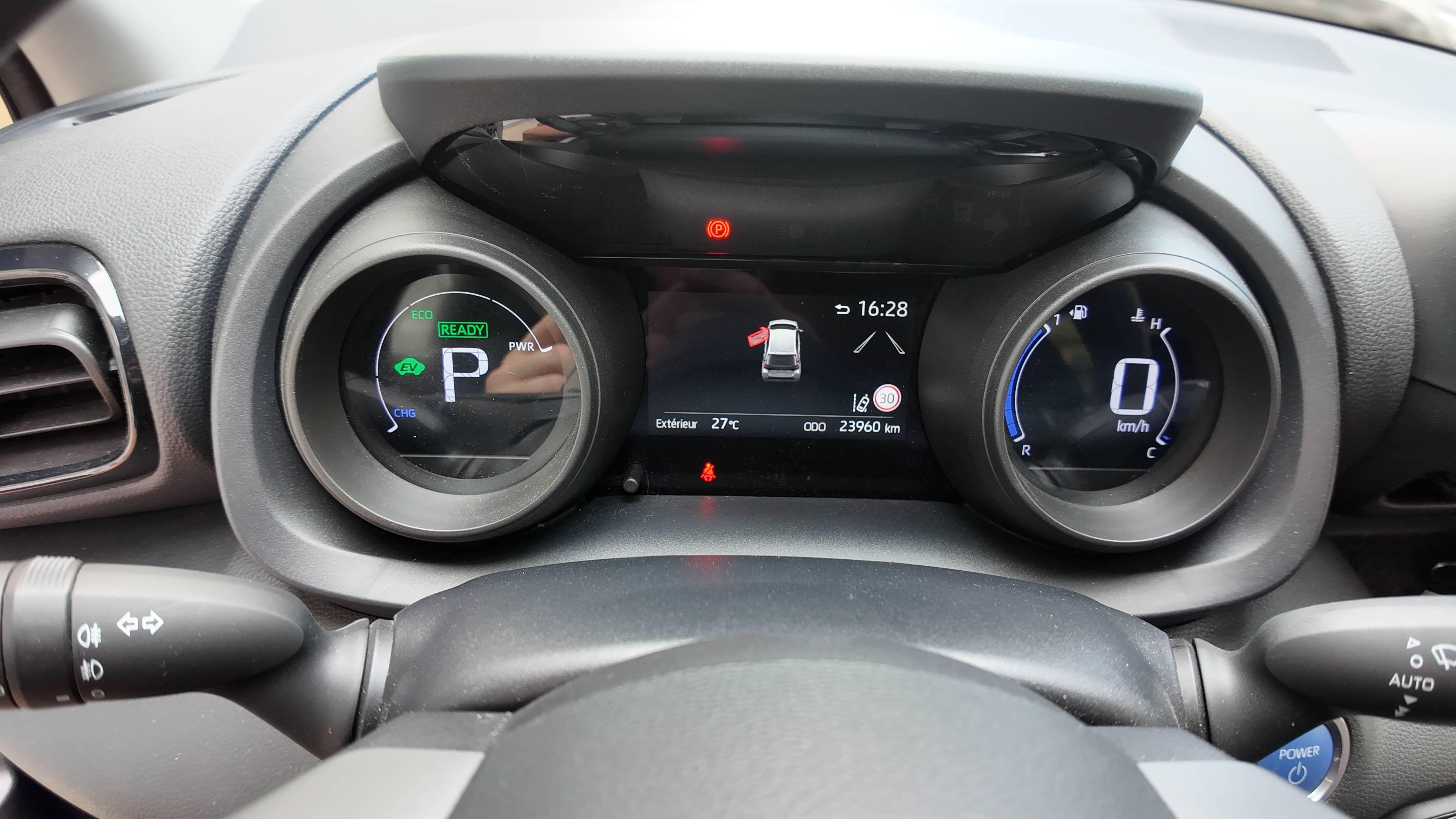 TOYOTA YARIS