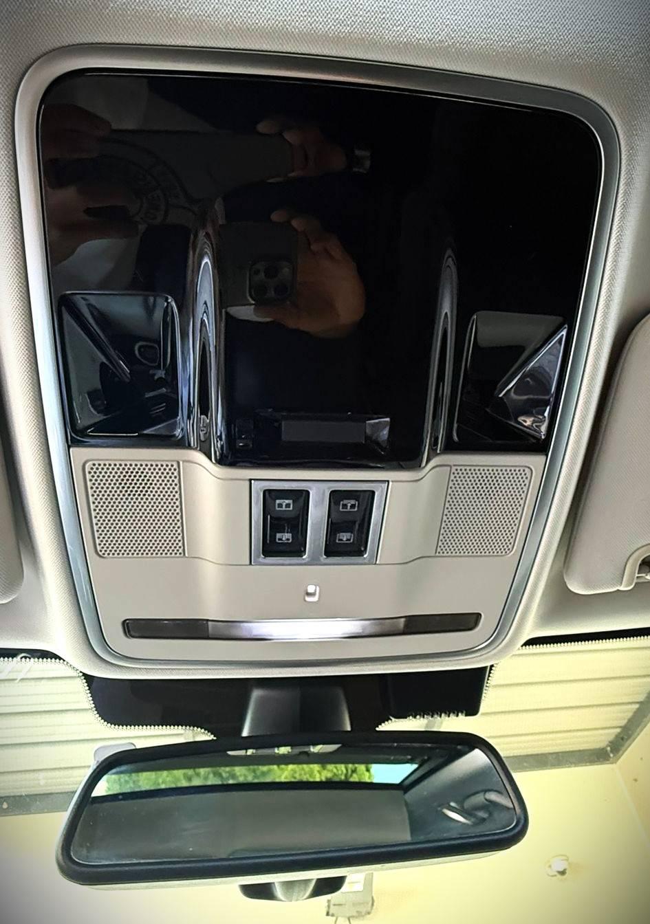 LAND-ROVER RANGE ROVER