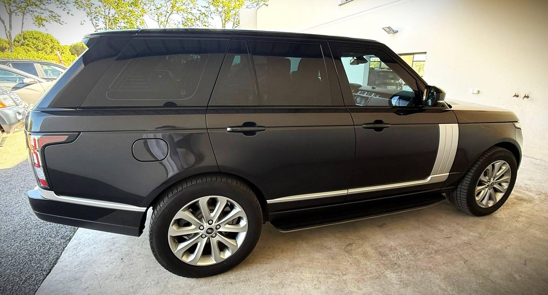 LAND-ROVER RANGE ROVER