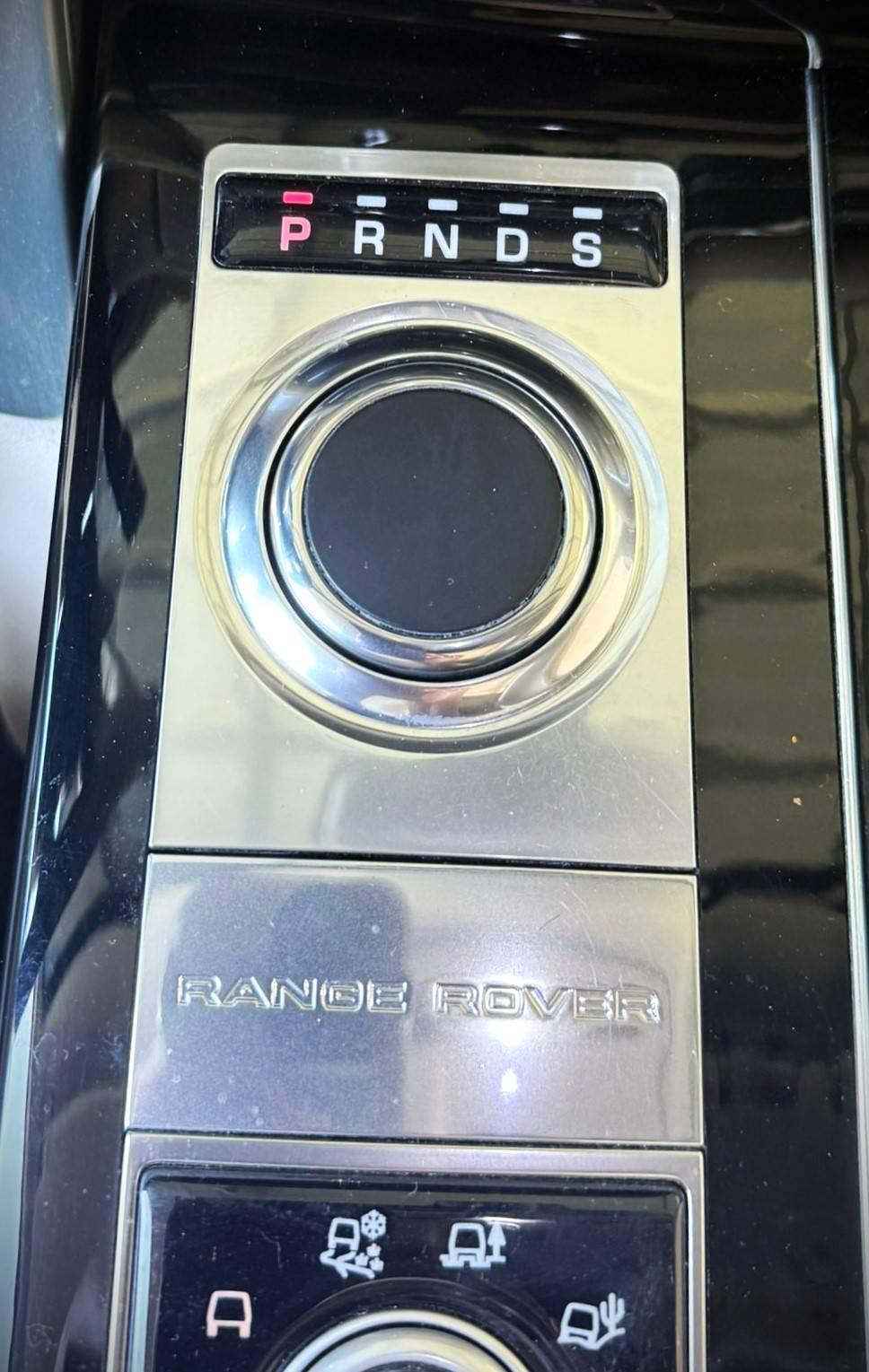 LAND-ROVER RANGE ROVER