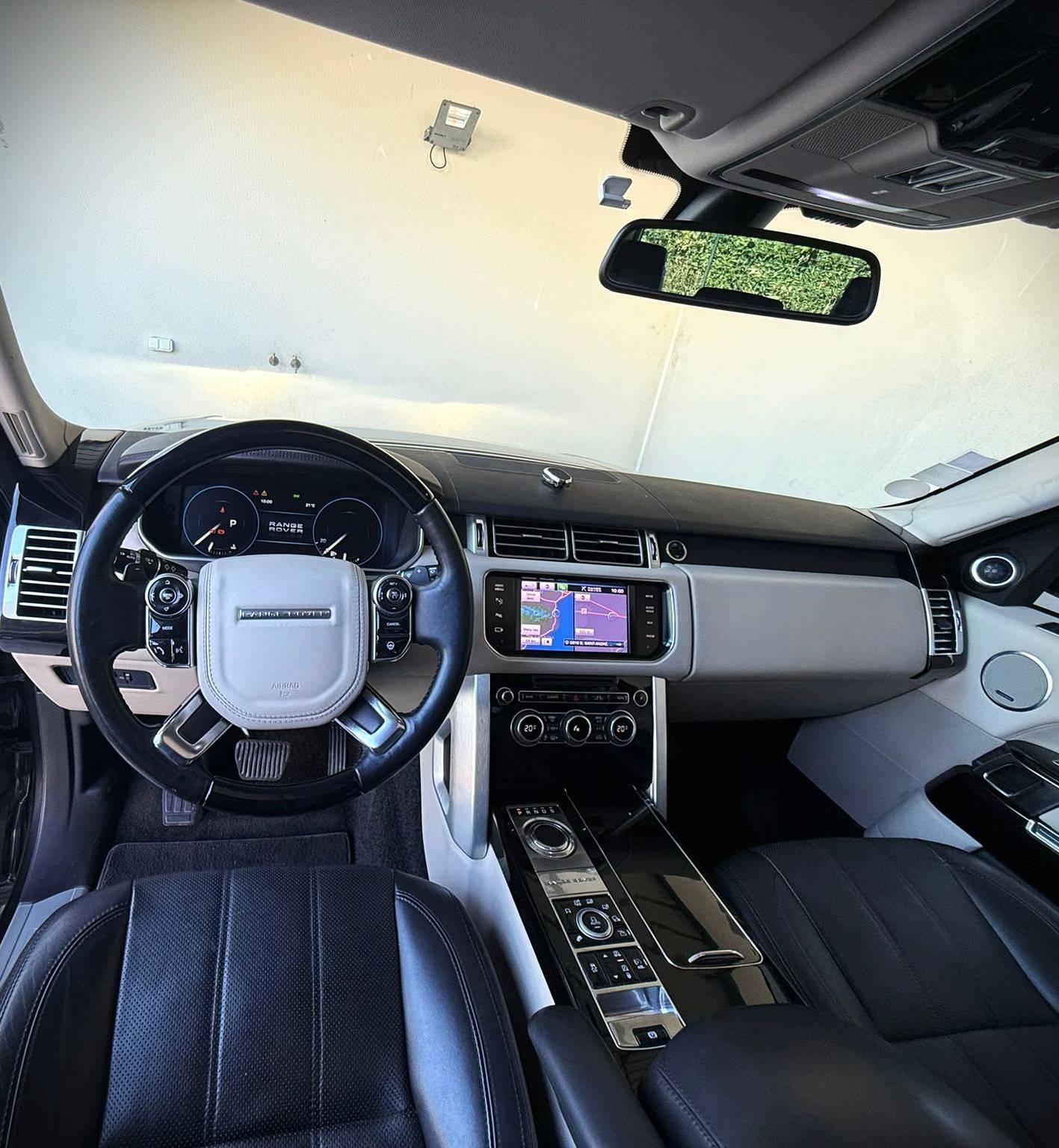 LAND-ROVER RANGE ROVER