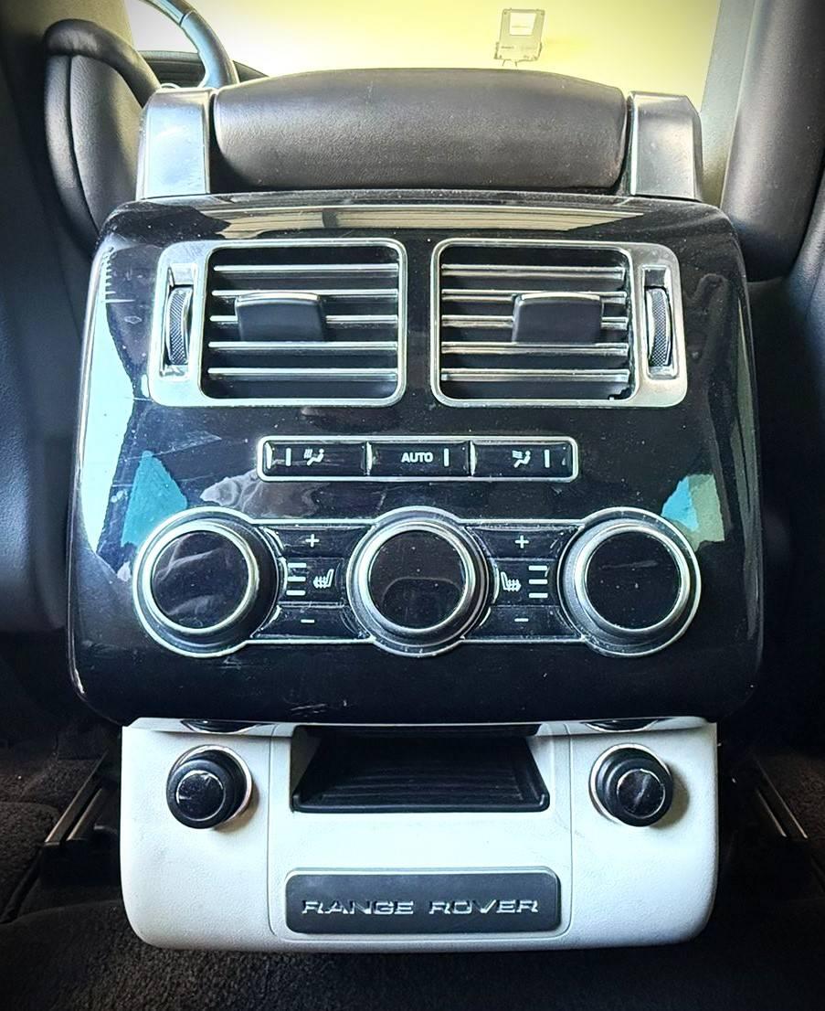 LAND-ROVER RANGE ROVER
