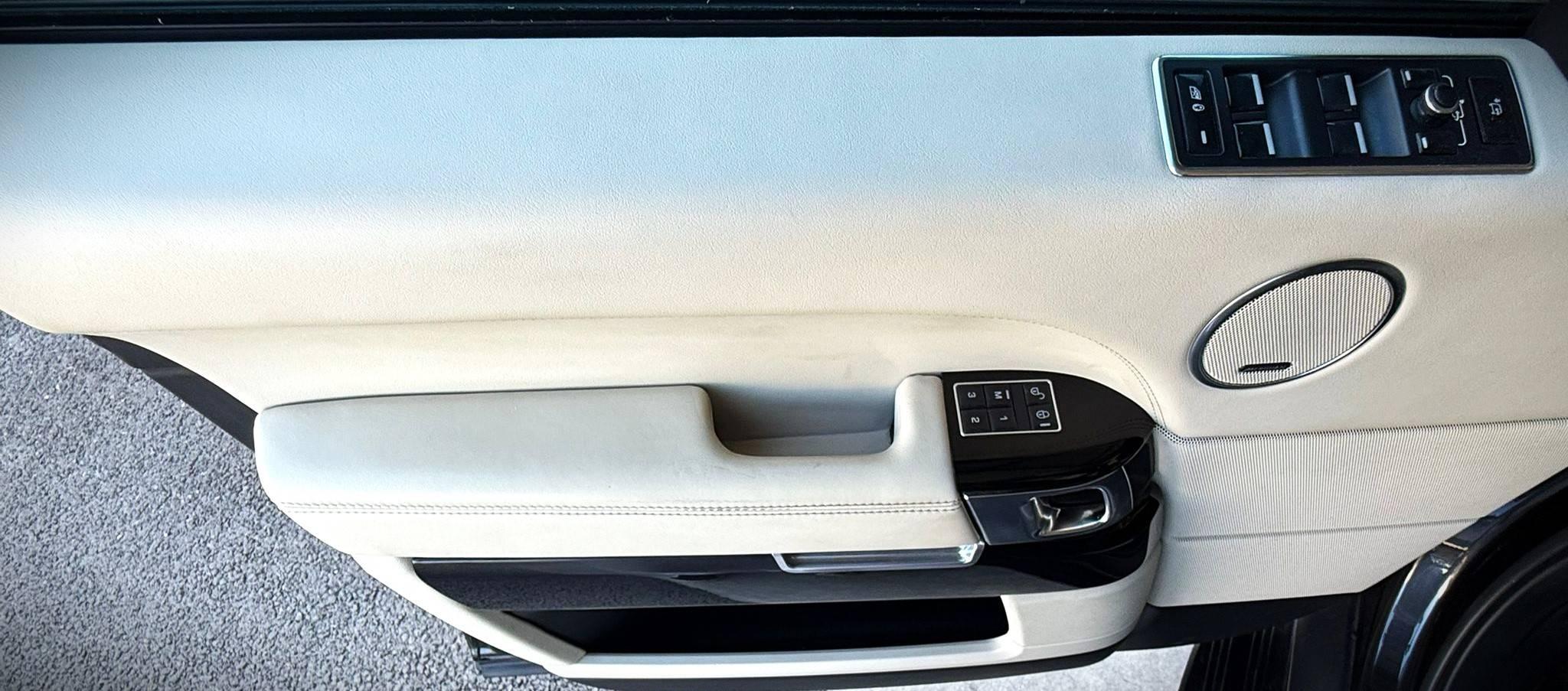 LAND-ROVER RANGE ROVER