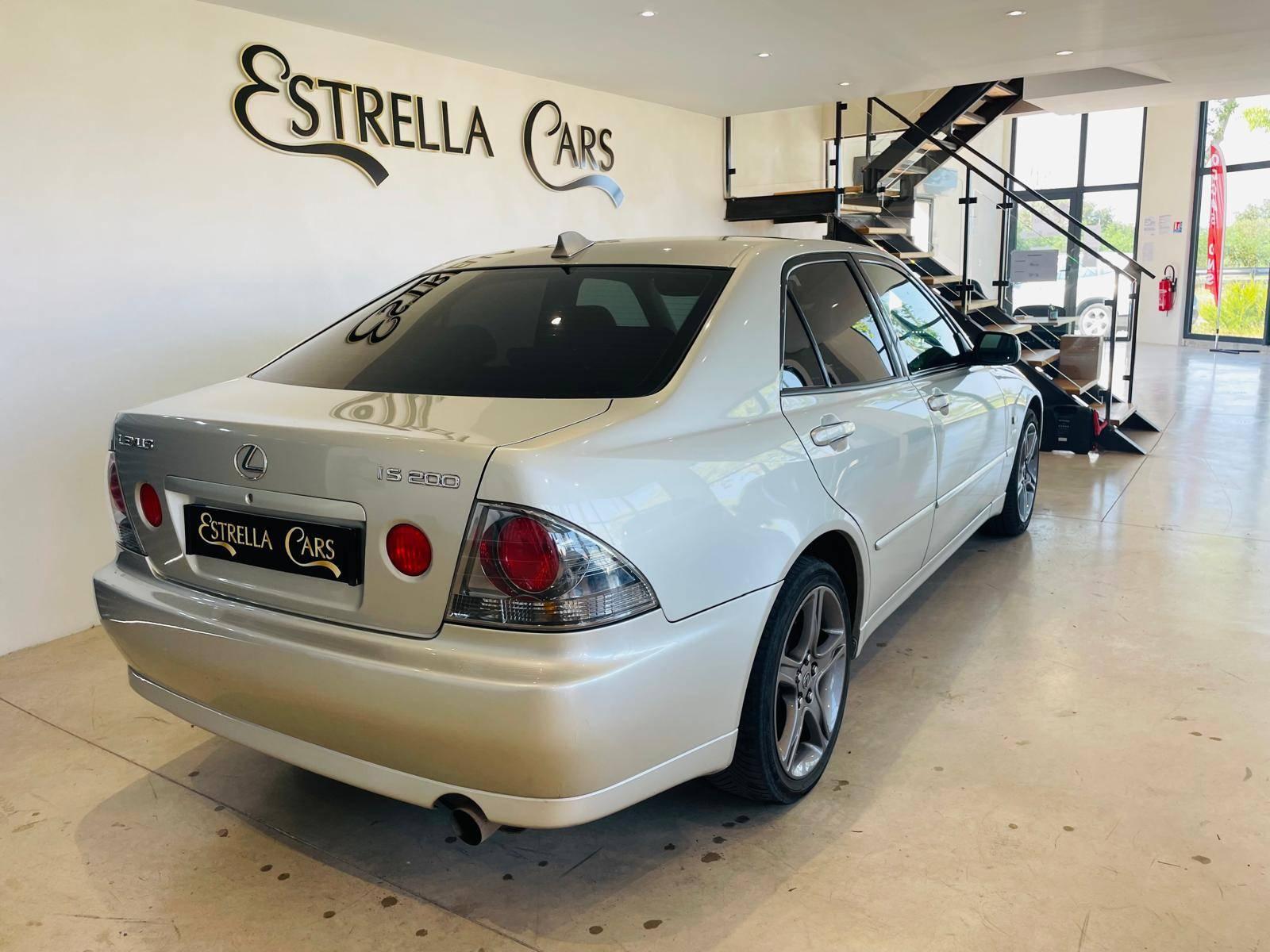 LEXUS IS