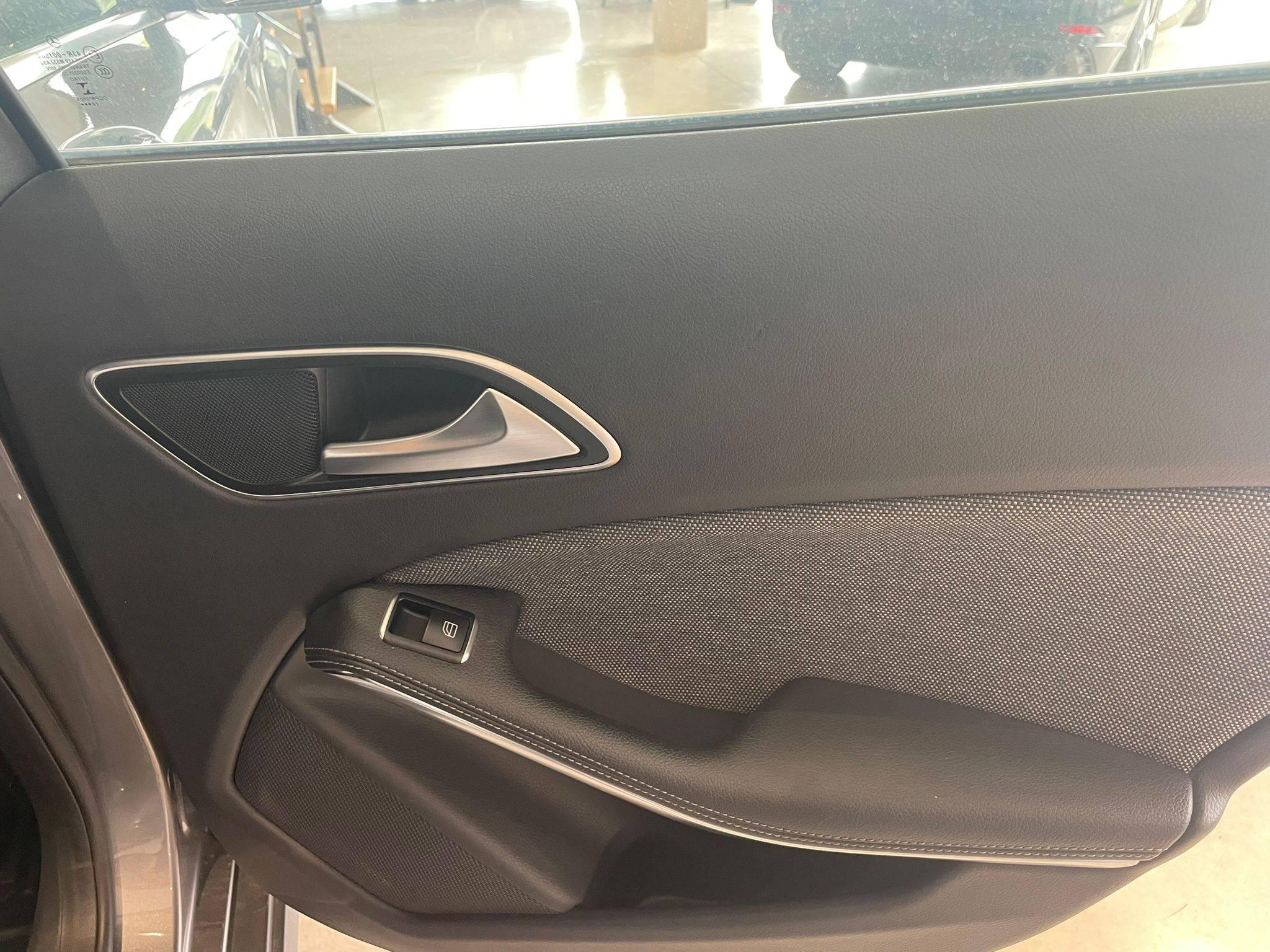 MERCEDES-BENZ CLASSE GLA