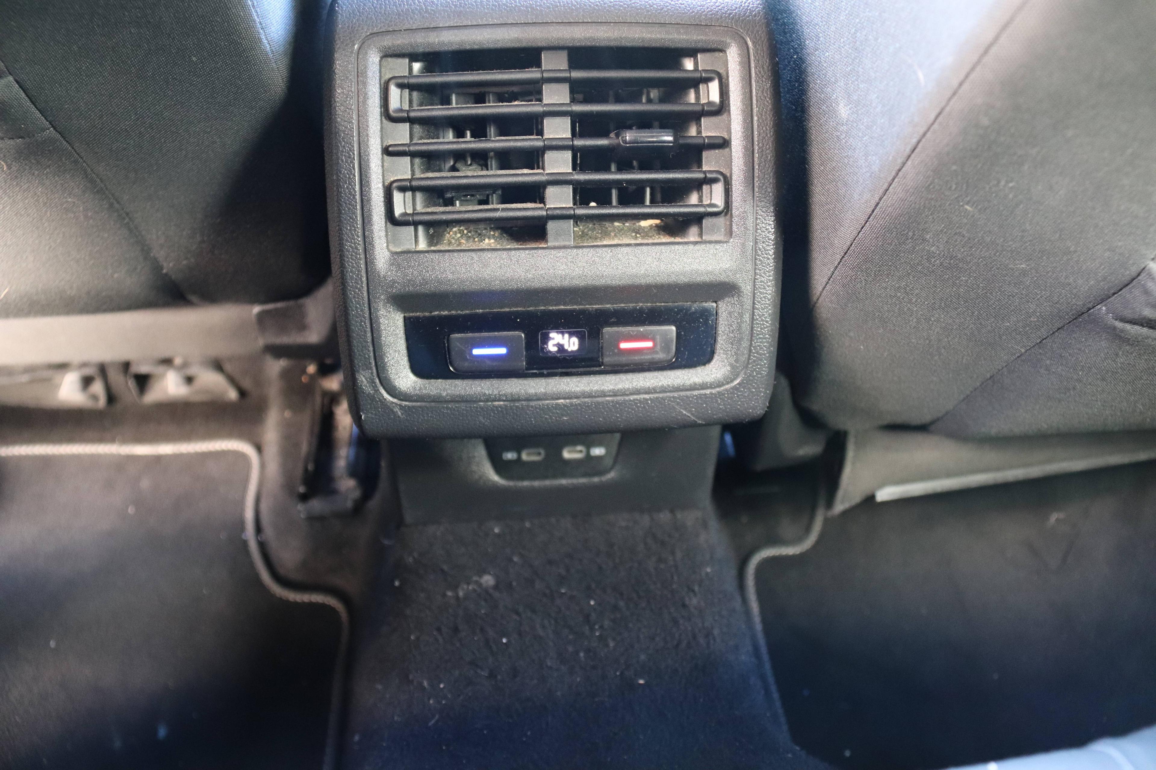 VOLKSWAGEN GOLF VIII