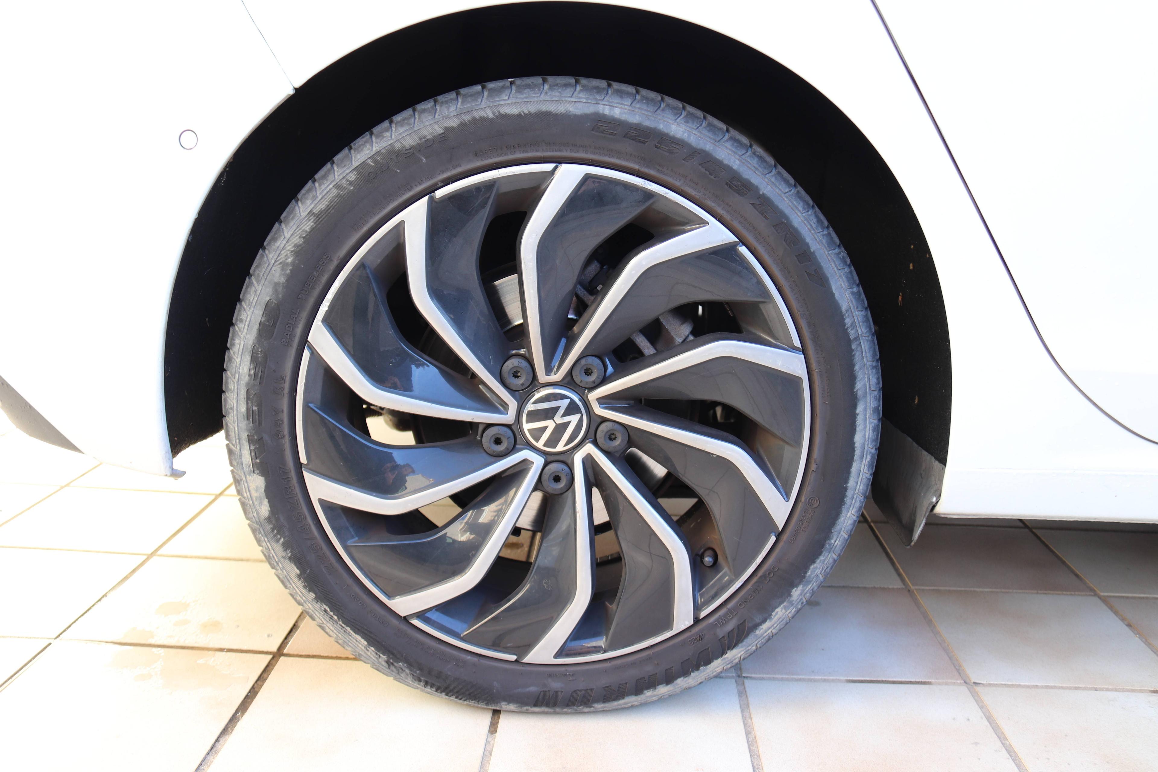 VOLKSWAGEN GOLF VIII