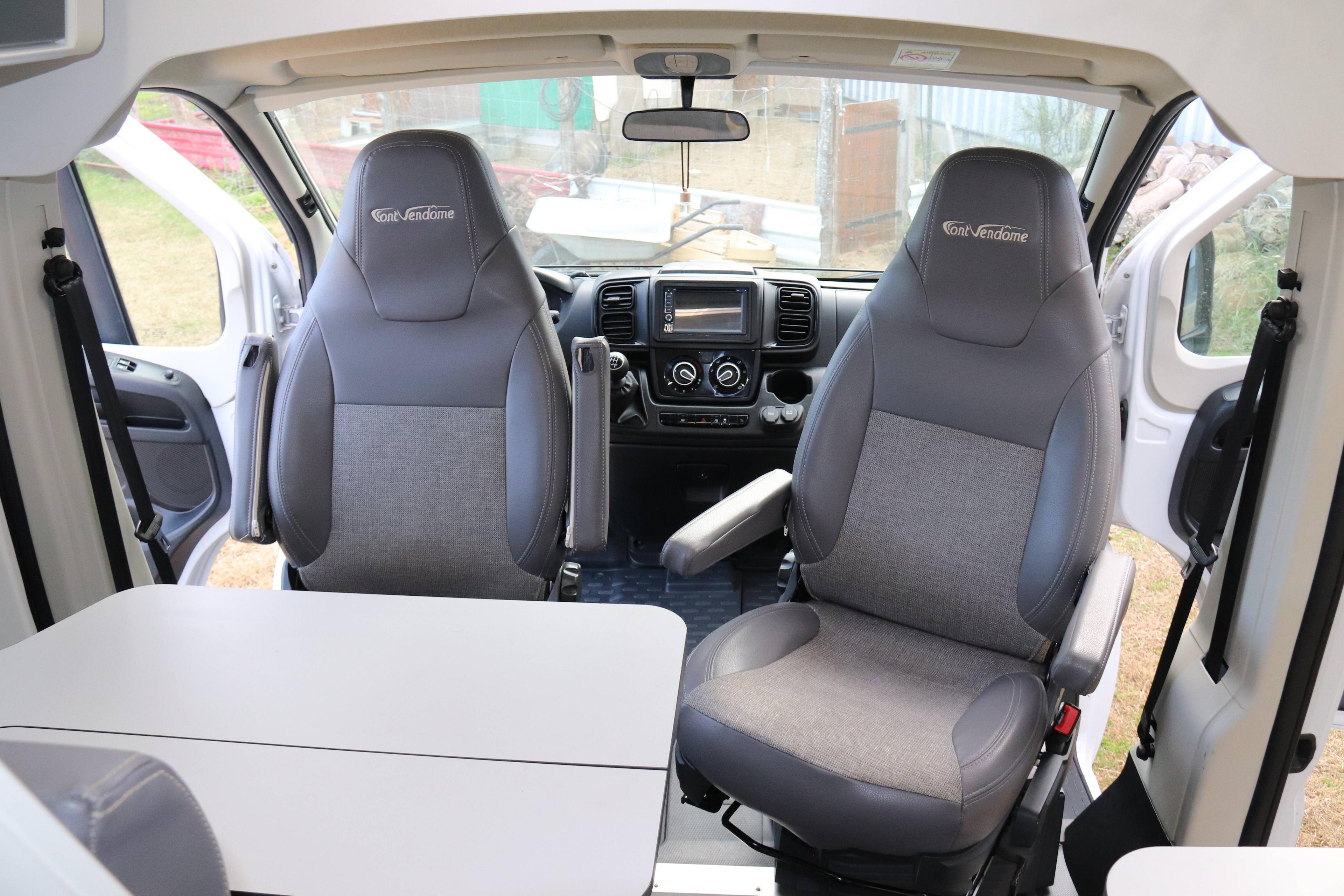 FIAT   DUCATO 2.2L 140CH 4 PL 3 COUCHAG