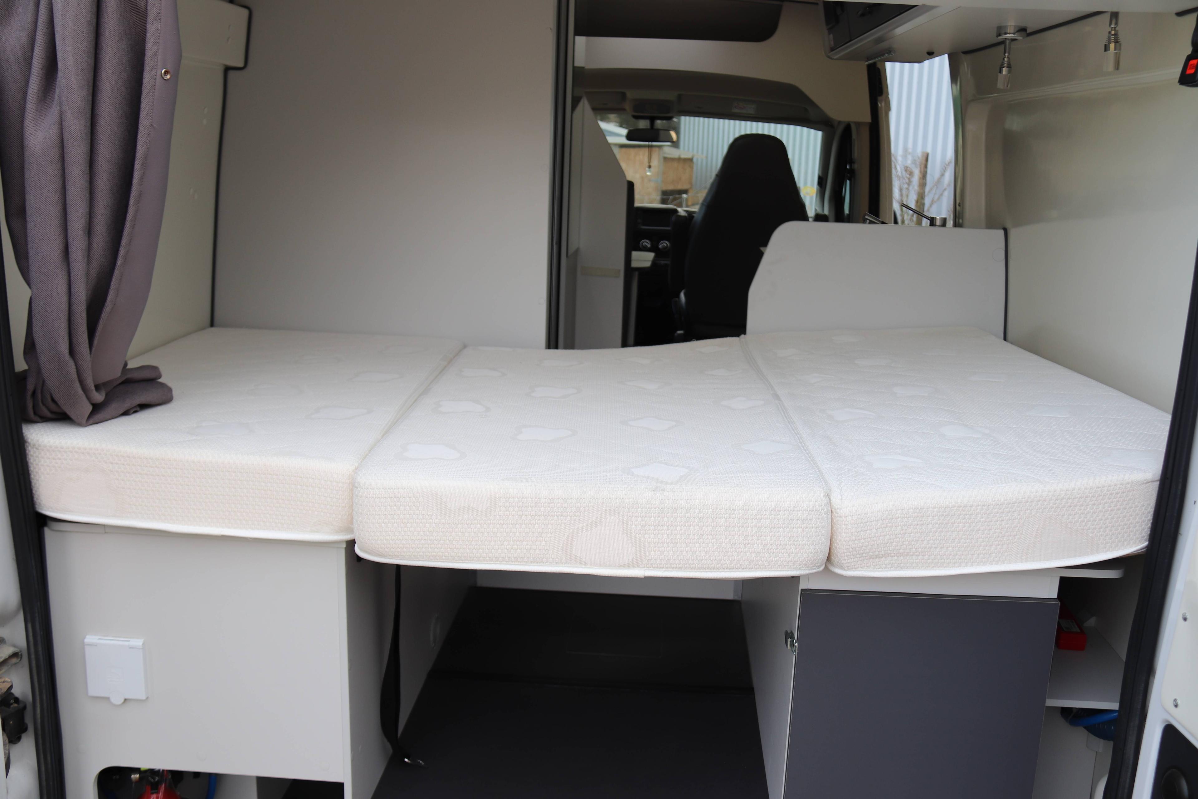 FIAT   DUCATO 2.2L 140CH 4 PL 3 COUCHAG