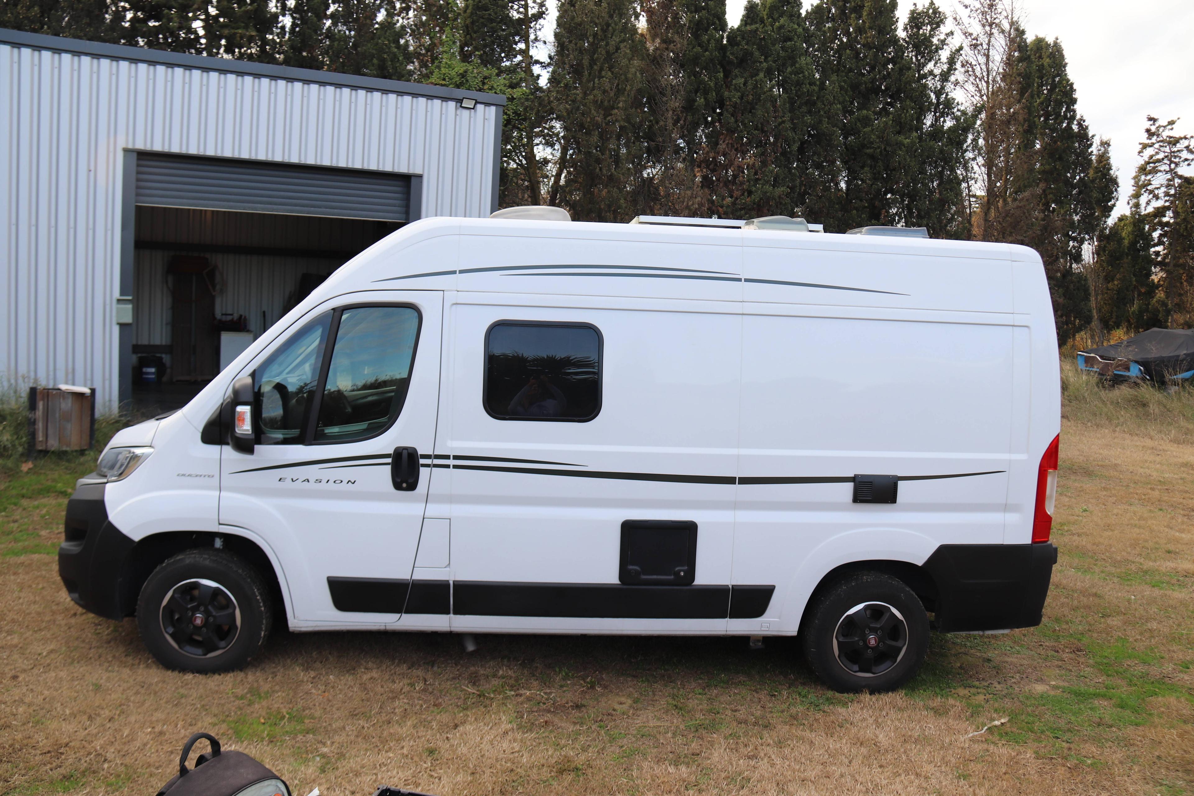 FIAT   DUCATO 2.2L 140CH 4 PL 3 COUCHAG