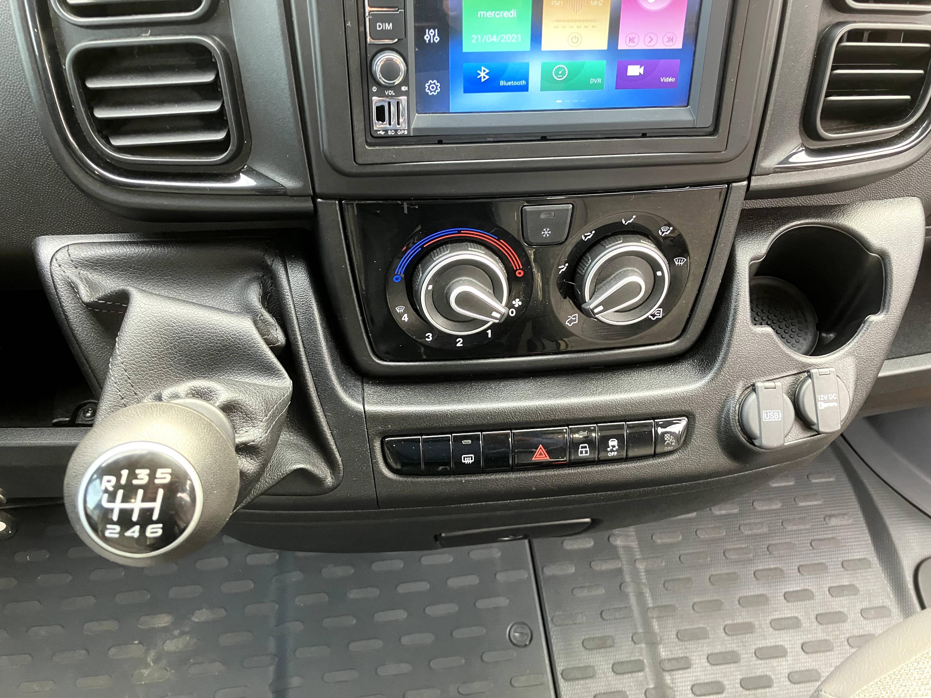 FIAT   DUCATO 2.2L 140CH 4 PL 3 COUCHAG