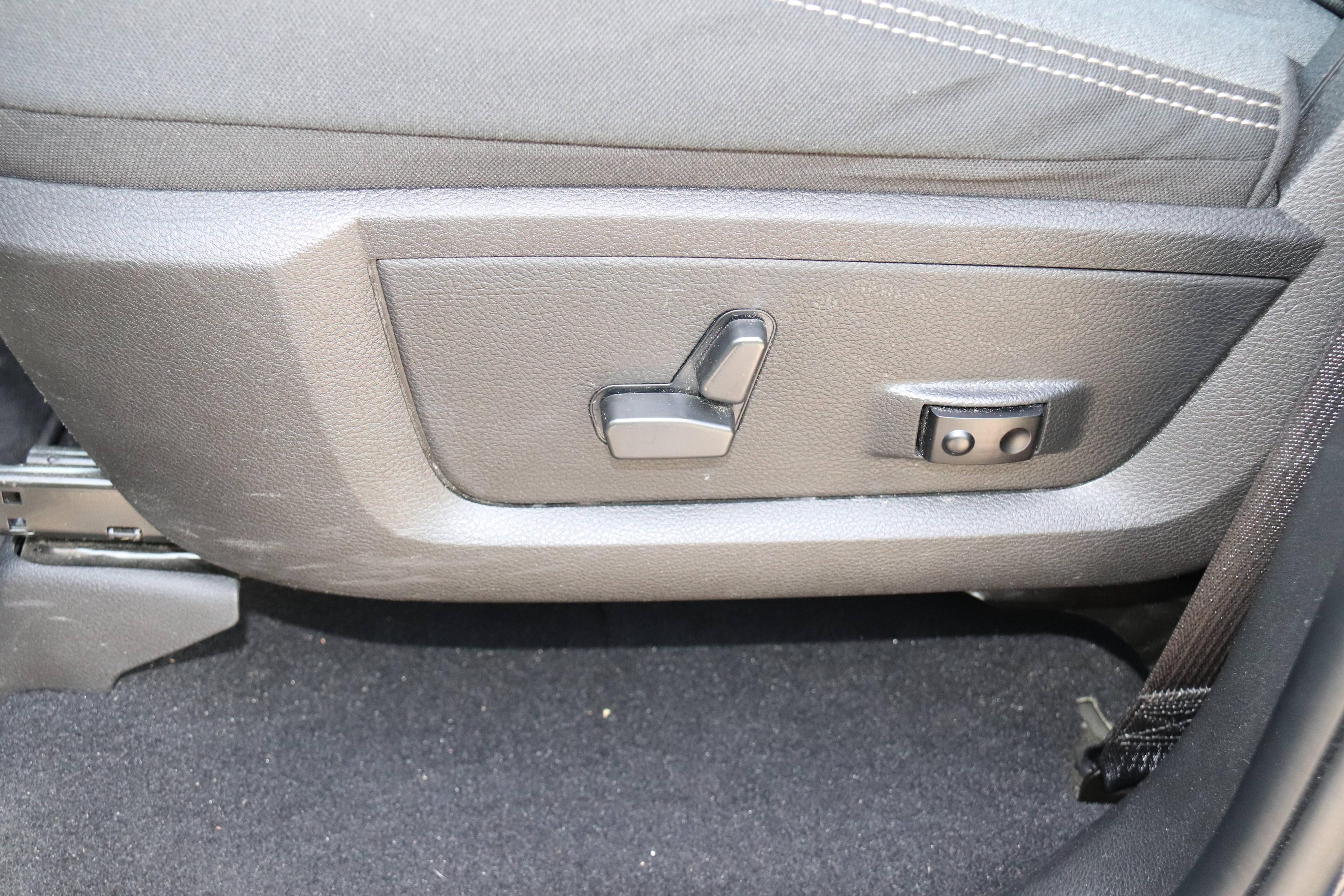 DODGE  DODGE RAM 1500